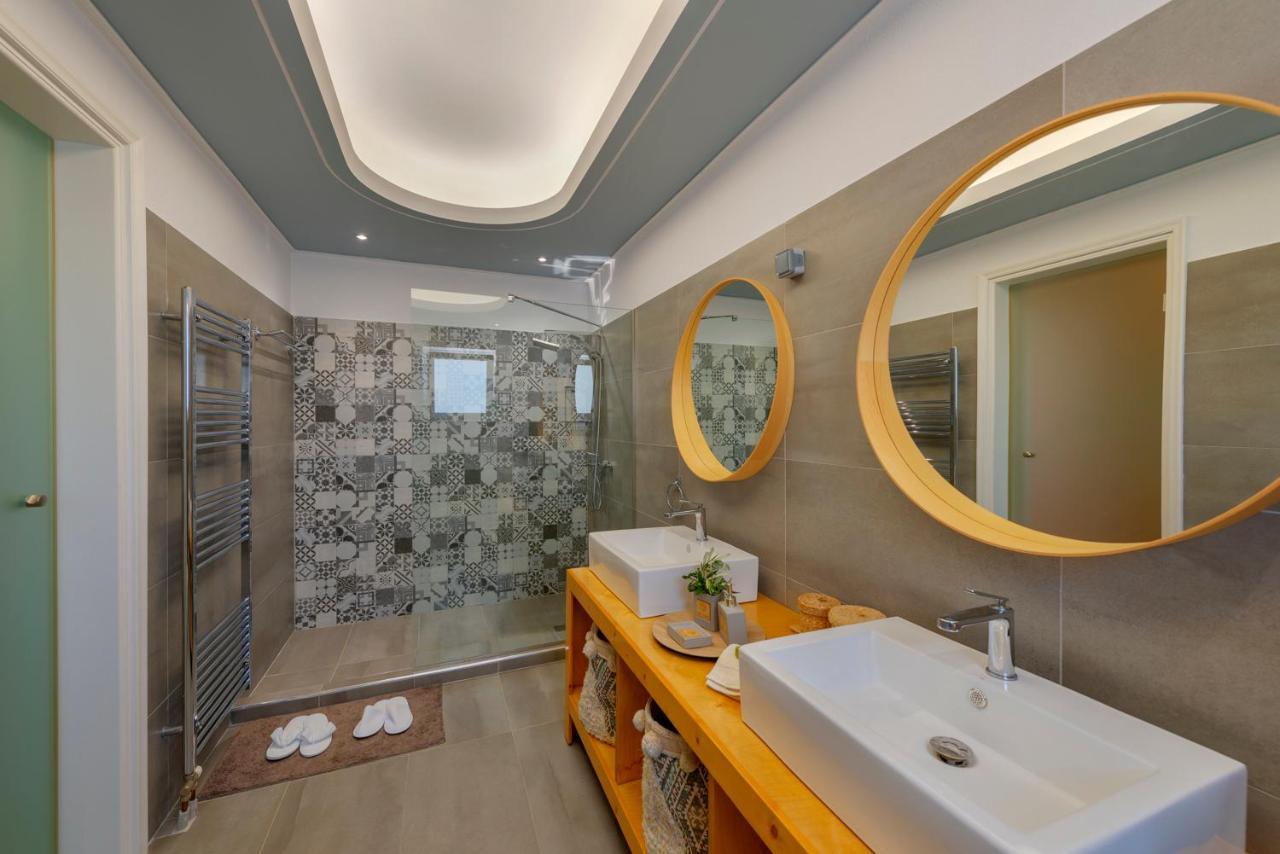 The Painters Luxurious Villa Anavyssos Buitenkant foto